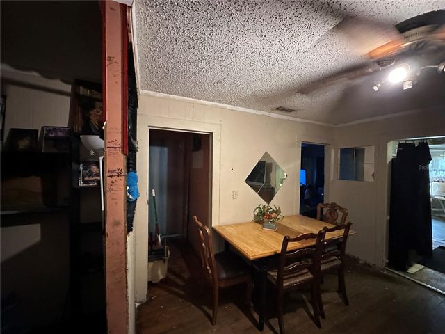 1105 NE 1ST STREET, Mulberry, FL 33860