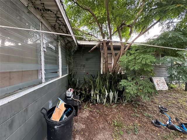 1105 NE 1ST STREET, Mulberry, FL 33860