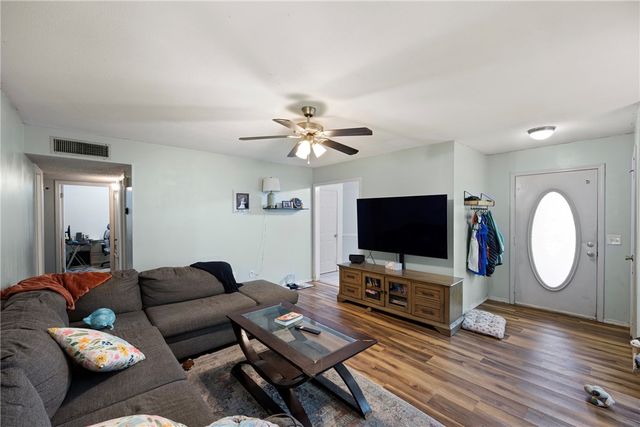 411 Austin Circle, Russellville, AR 72801