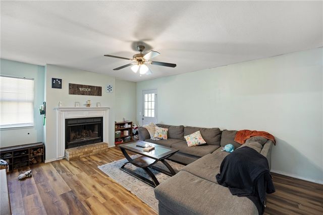 411 Austin Circle, Russellville, AR 72801