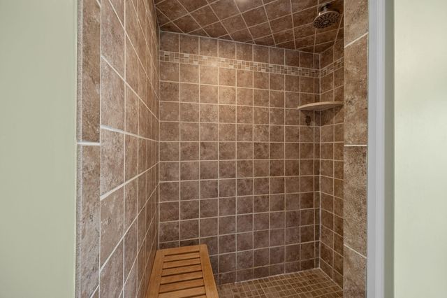 100 Lakeview Boulevard, Plymouth, MA 02360