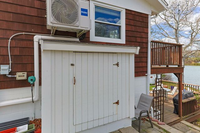100 Lakeview Boulevard, Plymouth, MA 02360