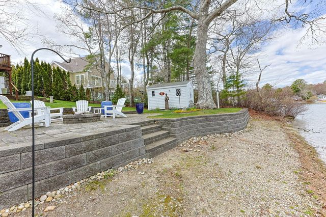 100 Lakeview Boulevard, Plymouth, MA 02360