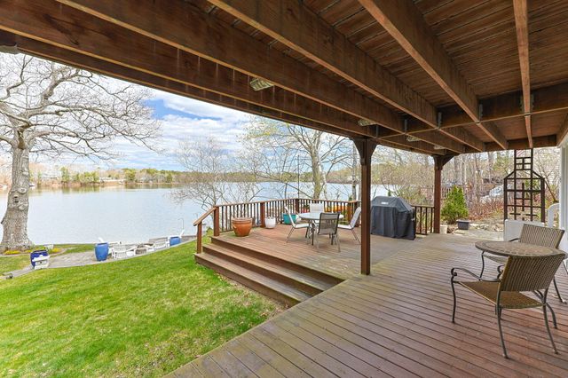 100 Lakeview Boulevard, Plymouth, MA 02360