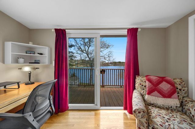 100 Lakeview Boulevard, Plymouth, MA 02360