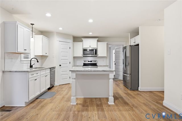 2225 Sutton Cliff Ln, Powhatan, VA 23139