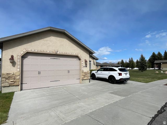 2054 COTTAGE LN, Garden City, UT 84028