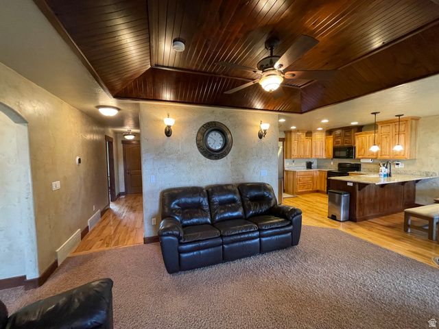 2054 COTTAGE LN, Garden City, UT 84028