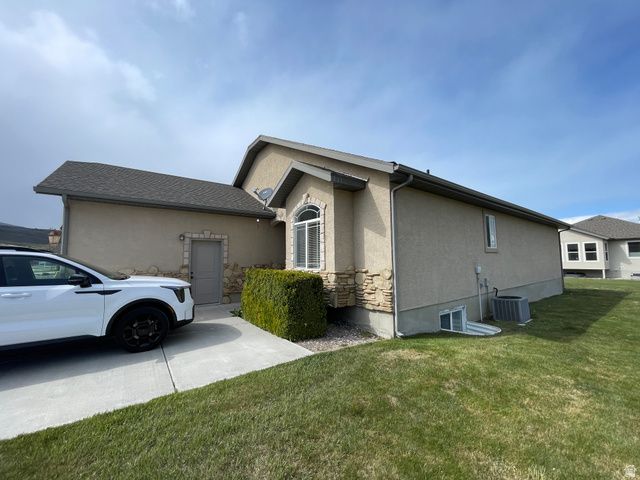 2054 COTTAGE LN, Garden City, UT 84028
