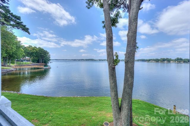 368 Northwest Drive, Davidson, NC 28036