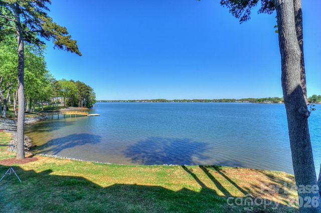 368 Northwest Drive, Davidson, NC 28036