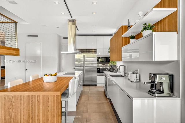 201 Palm Ave, Miami Beach, FL 33139