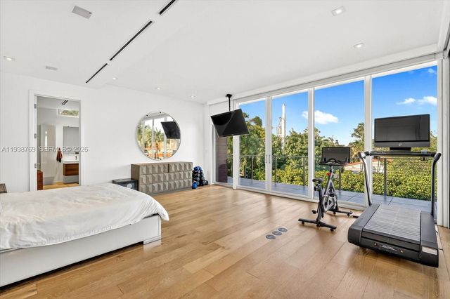 201 Palm Ave, Miami Beach, FL 33139