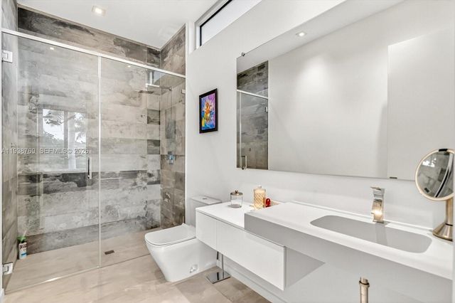 201 Palm Ave, Miami Beach, FL 33139