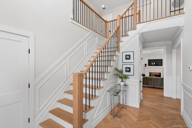 11 Forest Lane, Westbury, NY 11590