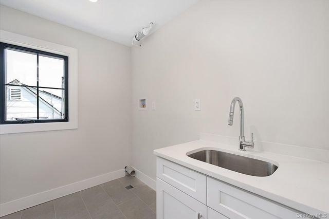 11 Forest Lane, Westbury, NY 11590