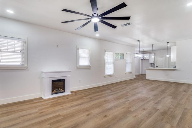 2101 Fairmount Avenue, Fort Worth, TX 76110