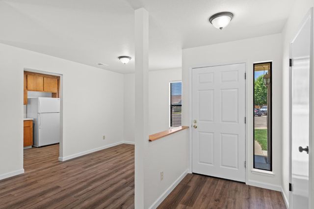 1426 Zinfandel Dr, Lodi, CA 95242