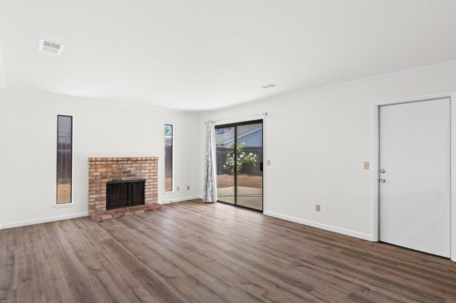 1426 Zinfandel Dr, Lodi, CA 95242