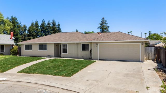 1426 Zinfandel Dr, Lodi, CA 95242