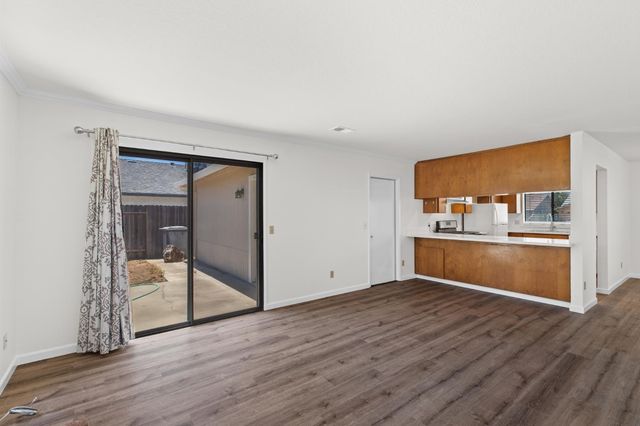 1426 Zinfandel Dr, Lodi, CA 95242