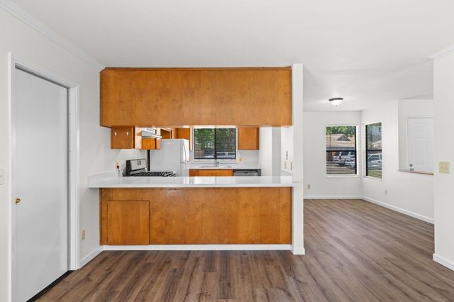 1426 Zinfandel Dr, Lodi, CA 95242