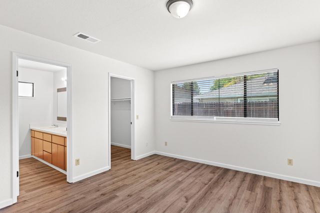 1426 Zinfandel Dr, Lodi, CA 95242