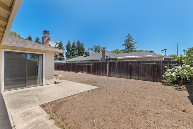 1426 Zinfandel Dr, Lodi, CA 95242