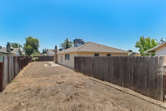 1426 Zinfandel Dr, Lodi, CA 95242