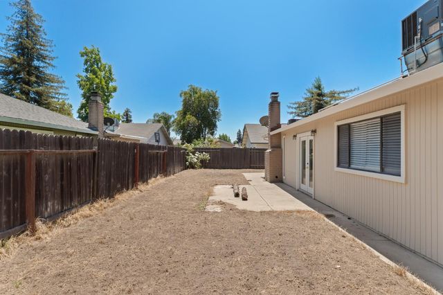 1426 Zinfandel Dr, Lodi, CA 95242