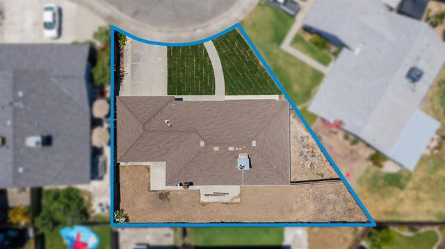 1426 Zinfandel Dr, Lodi, CA 95242