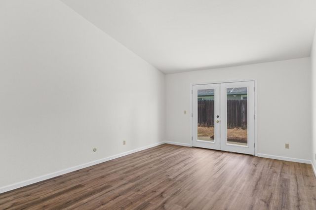 1426 Zinfandel Dr, Lodi, CA 95242