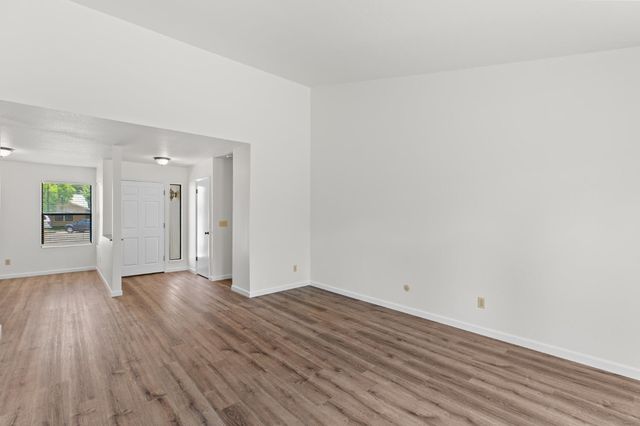 1426 Zinfandel Dr, Lodi, CA 95242