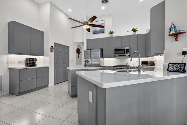 1845 NW 139th Ter, Pembroke Pines, FL 33028