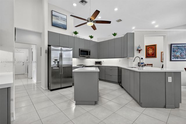 1845 NW 139th Ter, Pembroke Pines, FL 33028