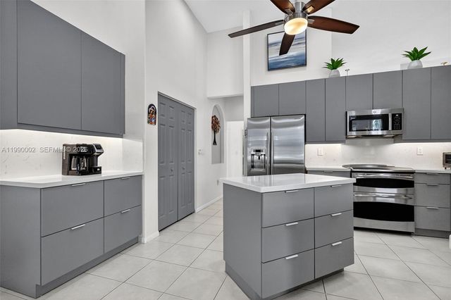 1845 NW 139th Ter, Pembroke Pines, FL 33028