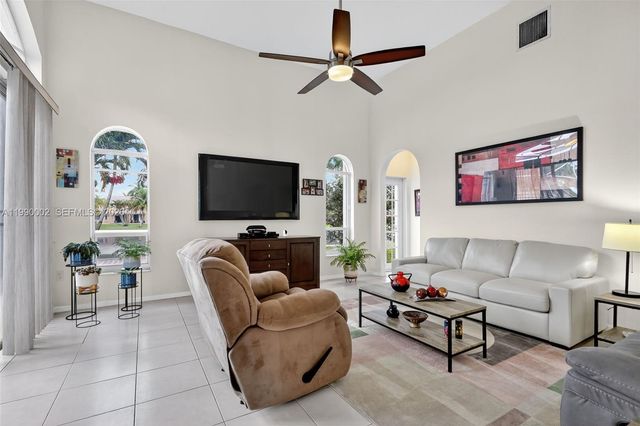 1845 NW 139th Ter, Pembroke Pines, FL 33028