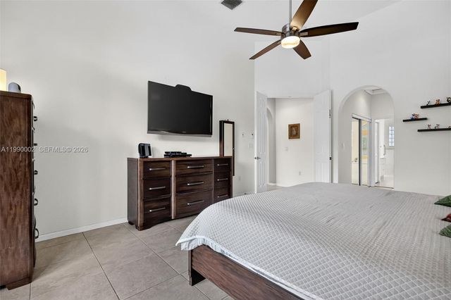 1845 NW 139th Ter, Pembroke Pines, FL 33028