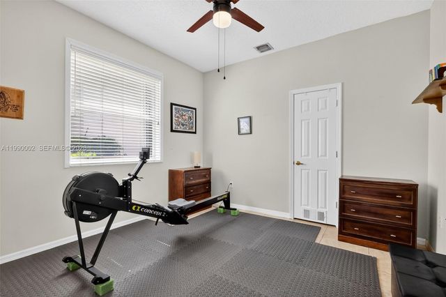 1845 NW 139th Ter, Pembroke Pines, FL 33028