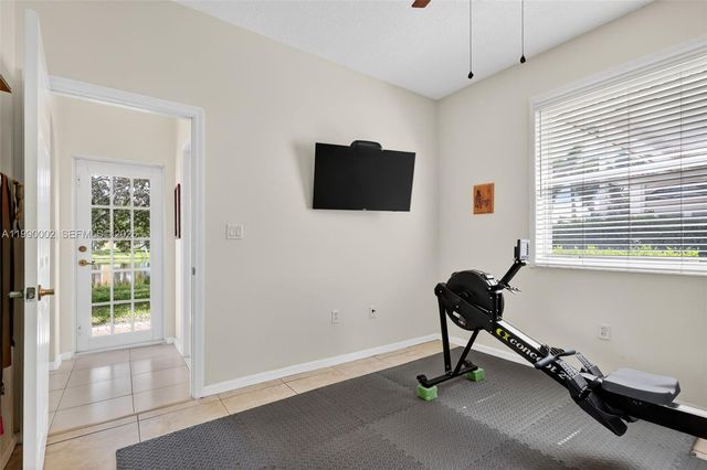 1845 NW 139th Ter, Pembroke Pines, FL 33028