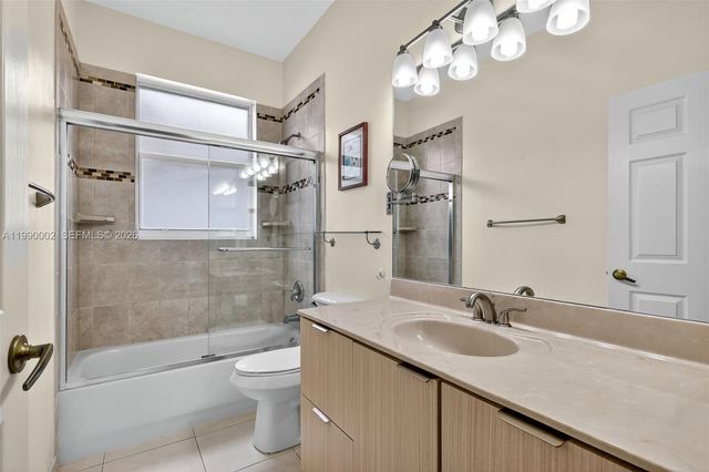 1845 NW 139th Ter, Pembroke Pines, FL 33028