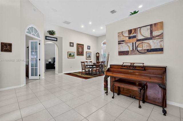 1845 NW 139th Ter, Pembroke Pines, FL 33028