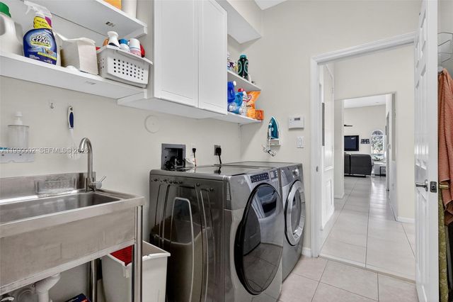 1845 NW 139th Ter, Pembroke Pines, FL 33028