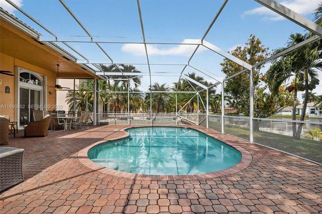 1845 NW 139th Ter, Pembroke Pines, FL 33028