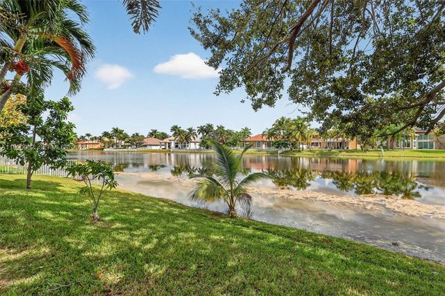 1845 NW 139th Ter, Pembroke Pines, FL 33028