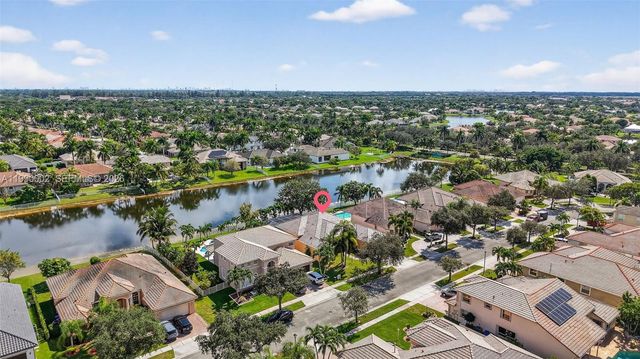 1845 NW 139th Ter, Pembroke Pines, FL 33028