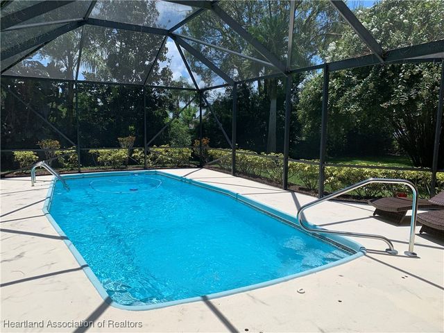 26 Meadowlake Circle S, Lake Placid, FL 33852