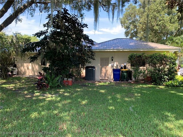 26 Meadowlake Circle S, Lake Placid, FL 33852