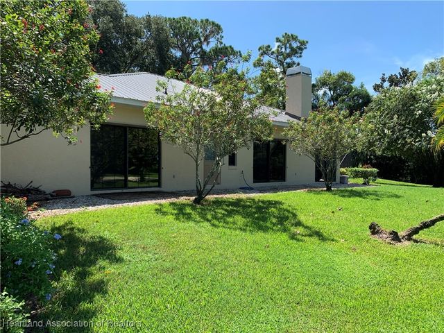 26 Meadowlake Circle S, Lake Placid, FL 33852