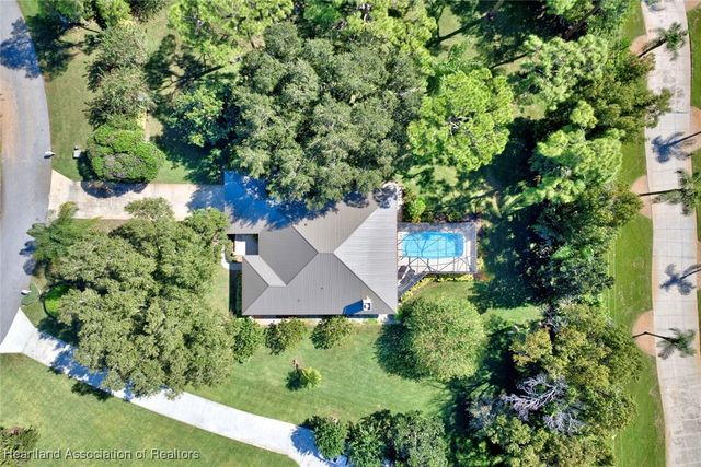 26 Meadowlake Circle S, Lake Placid, FL 33852